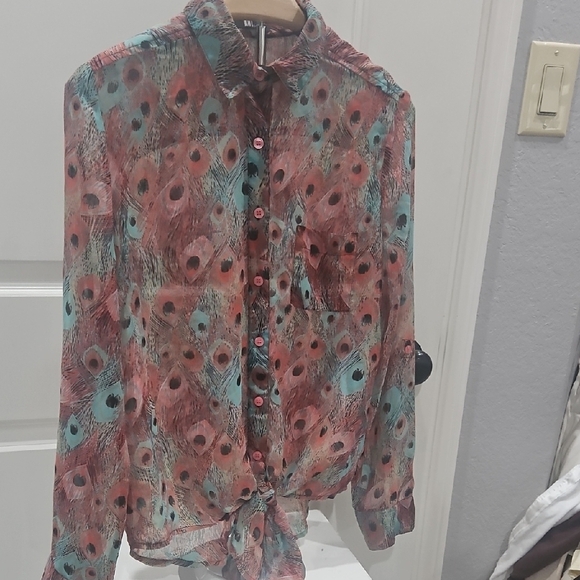 Kut from the Kloth Multicolor Feather Print Button Down Shirt - Picture 4 of 6